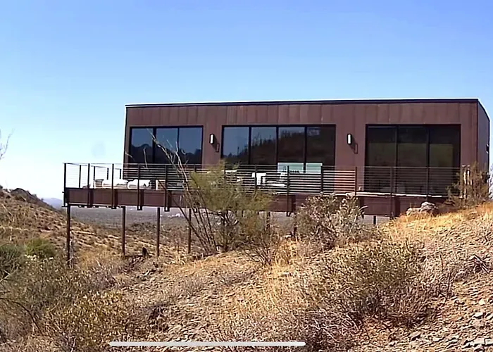 Desert Rain -Floating House